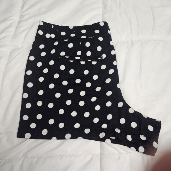 LOFT Black and White Polka Dot Shorts - Picture 2 of 3